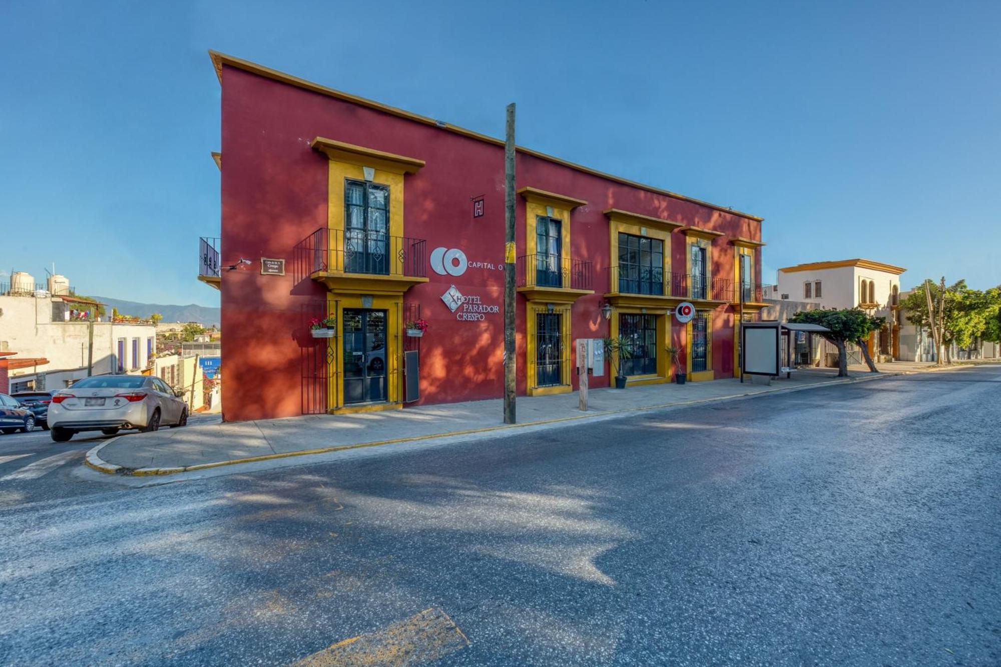 Capital O Parador Crespo Hotel, Oaxaca Экстерьер фото